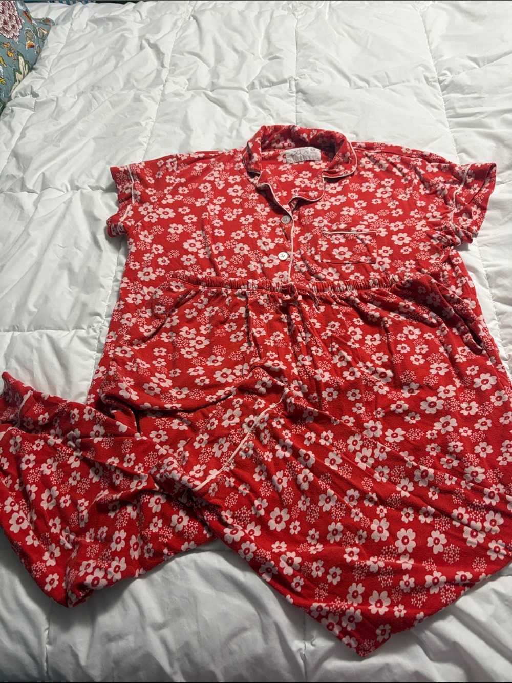 Soft Red Floral Short-Sleeve Pajama Set with Elastic Waist